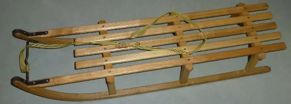 Original Davoser Holzschlitten