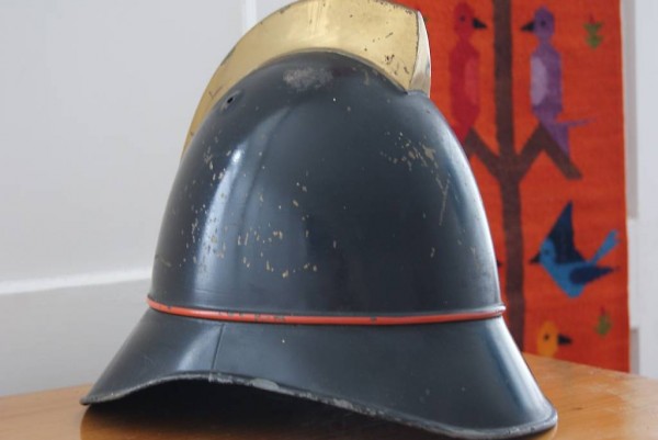 Antiker Feuerwehrhelm
