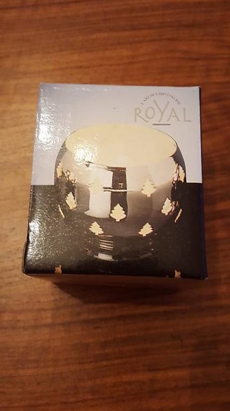 Teelicht Kerzenhalter mit Tannen aus Weihnachtsdekoration