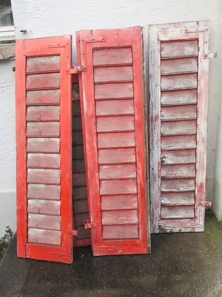 Alte Fensterladen Holz ROT Shabby-Hammer Vintage Deko Alpin