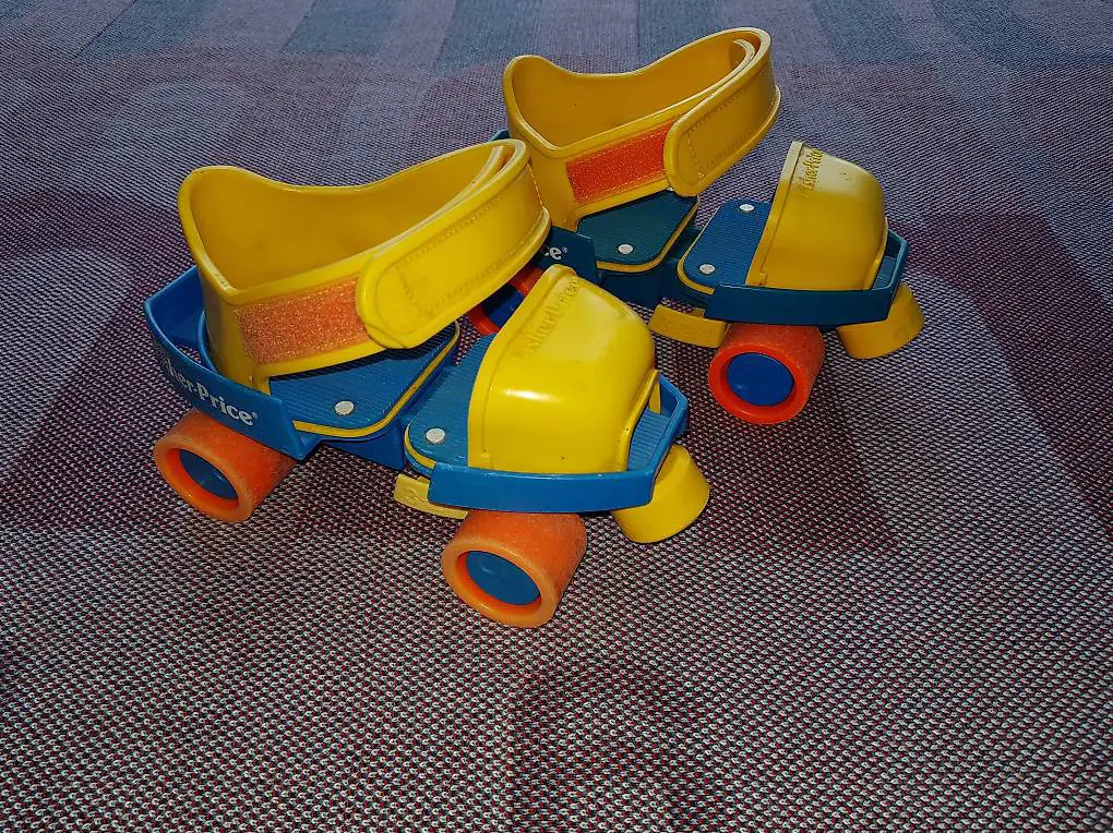Fisher Price 1-2-3 Grow With Me Vintage Roller Skates 1984