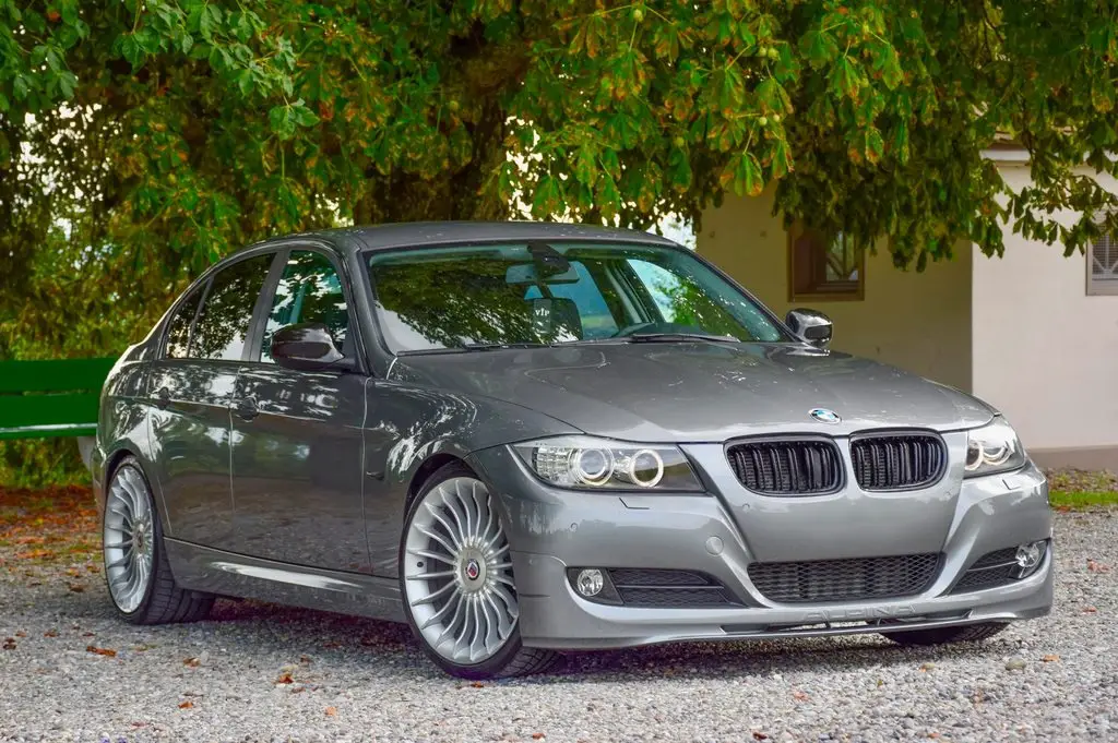 BMW 3er Reihe E90 320d Dynamic Edition