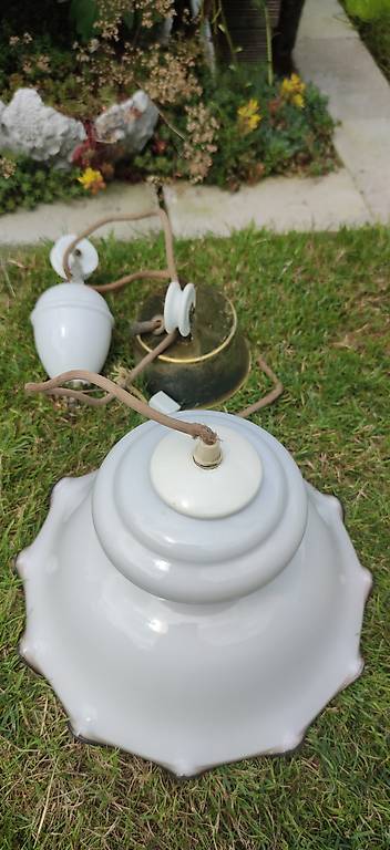 Antike und sehr schöne Deckenlampe