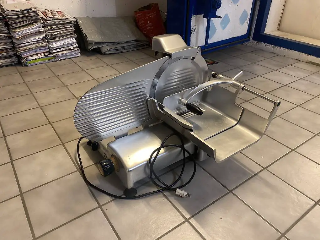 Aufschnittmaschine Gastro Omas