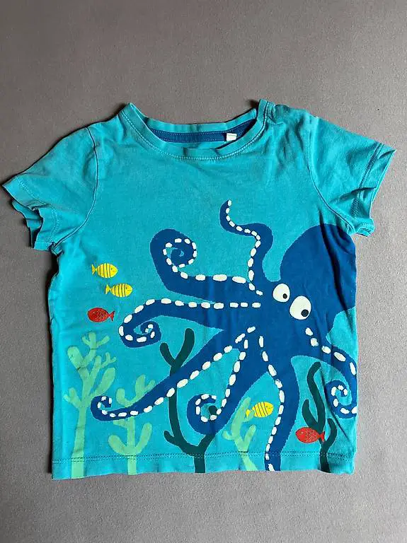T-shirt mit Tintenfisch in Gr. 104