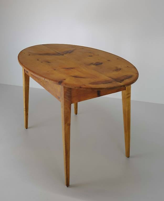 Biedermeier Tisch? oval, restauriert? 130×80×76 cm