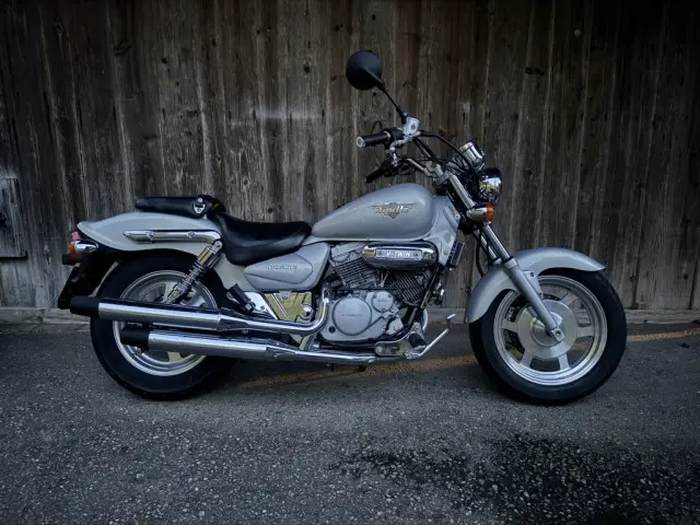 hyosung gv 125 aquila