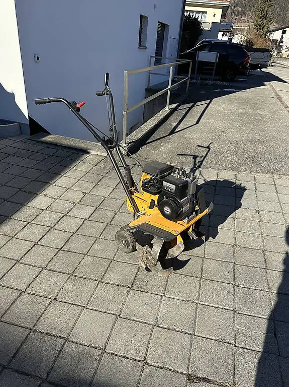 Motorhacke / Bodenfräse mit Benzinmotor zu verkaufen