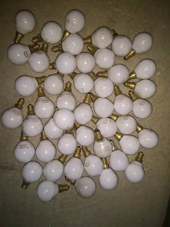 47 lampadine incandescenza opache 230V E14