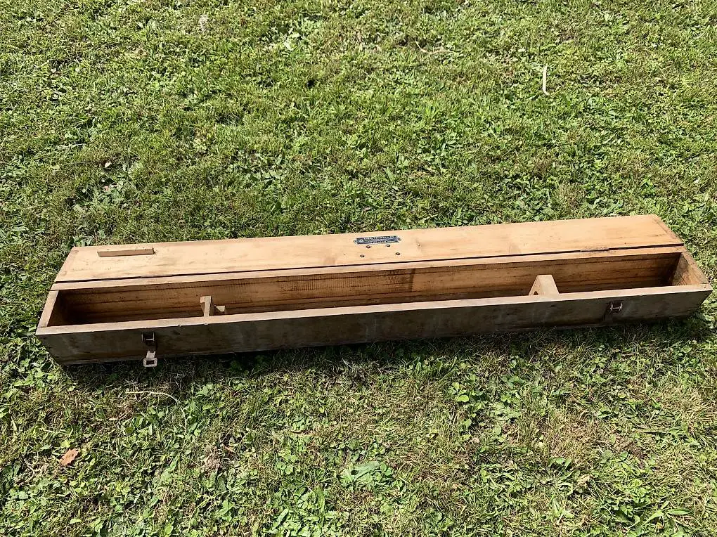 Holzkiste für Heustockmesser