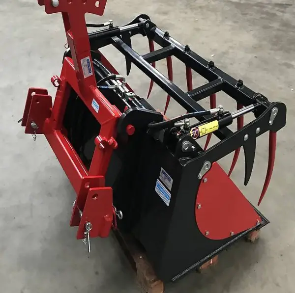  Krokodil-Dungschaufel mit Macks Aufnahme und Adapter auf 3-P