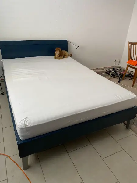 Bett 140 x 200 cm