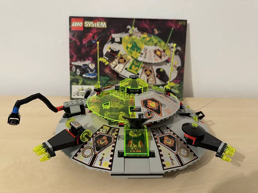 Lego 6975 - Alien Avenger "UFO"