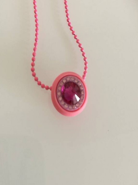 Halskette mit Swarovski-Steinen von OPS