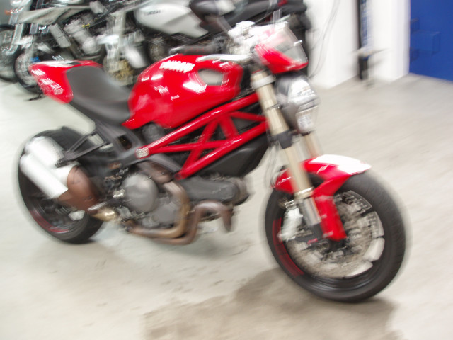 DUCATI 1100 Monster Evo