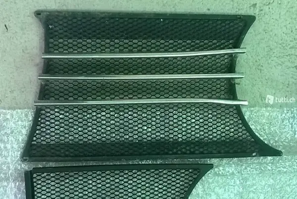 Oldtimer Alfa Romeo 1300 TI, 105, Kühlergrill linke Seite