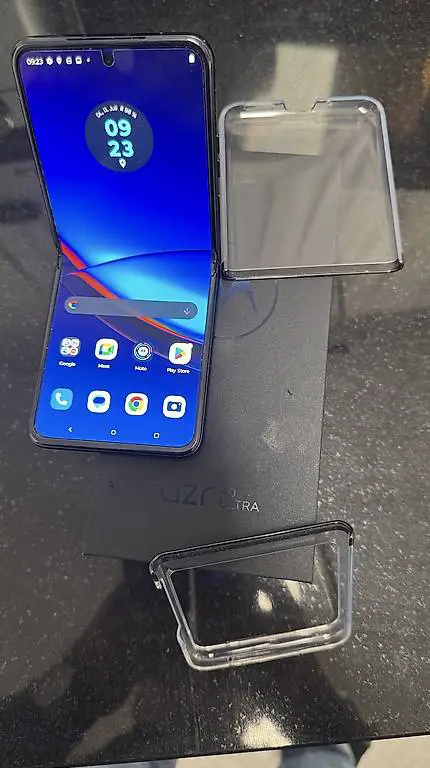 Motorola Razr 40 Ultra 256 GB, 6.90", SIM + eSIM, 12 Mpx, 5G