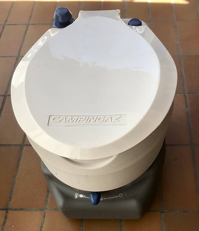 toilette per campeggio