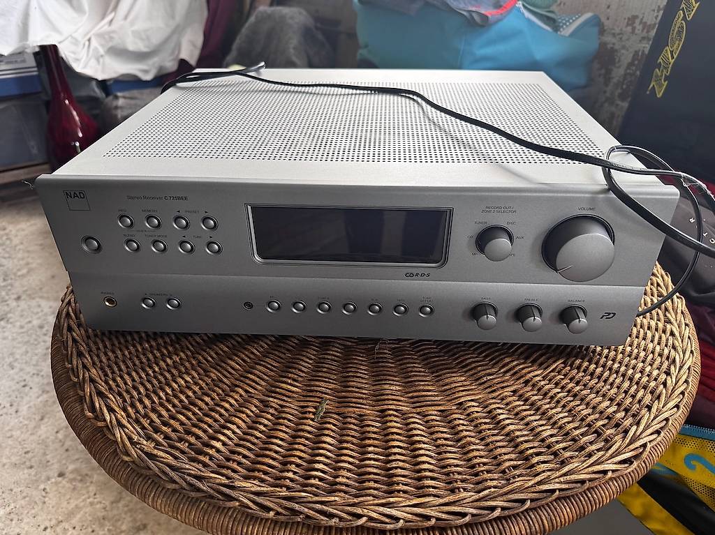 NAD Stereo Receiver