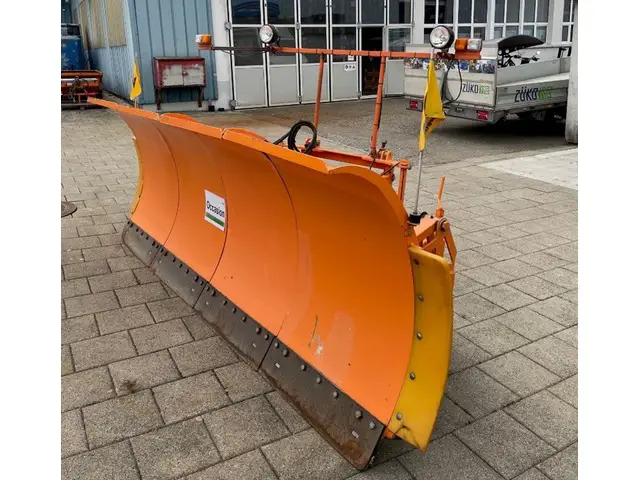 ZÜKO, Schneepflug Müller 4 SR 32 G.N, Winterdienst