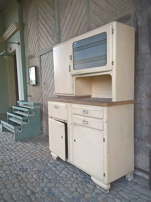 Küchenbuffet 40er Jahre