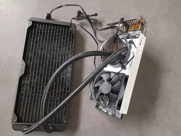 NVIDIA GTX 1080 ti + NZXT Kraken X62 Komplett-Wasserkühlung