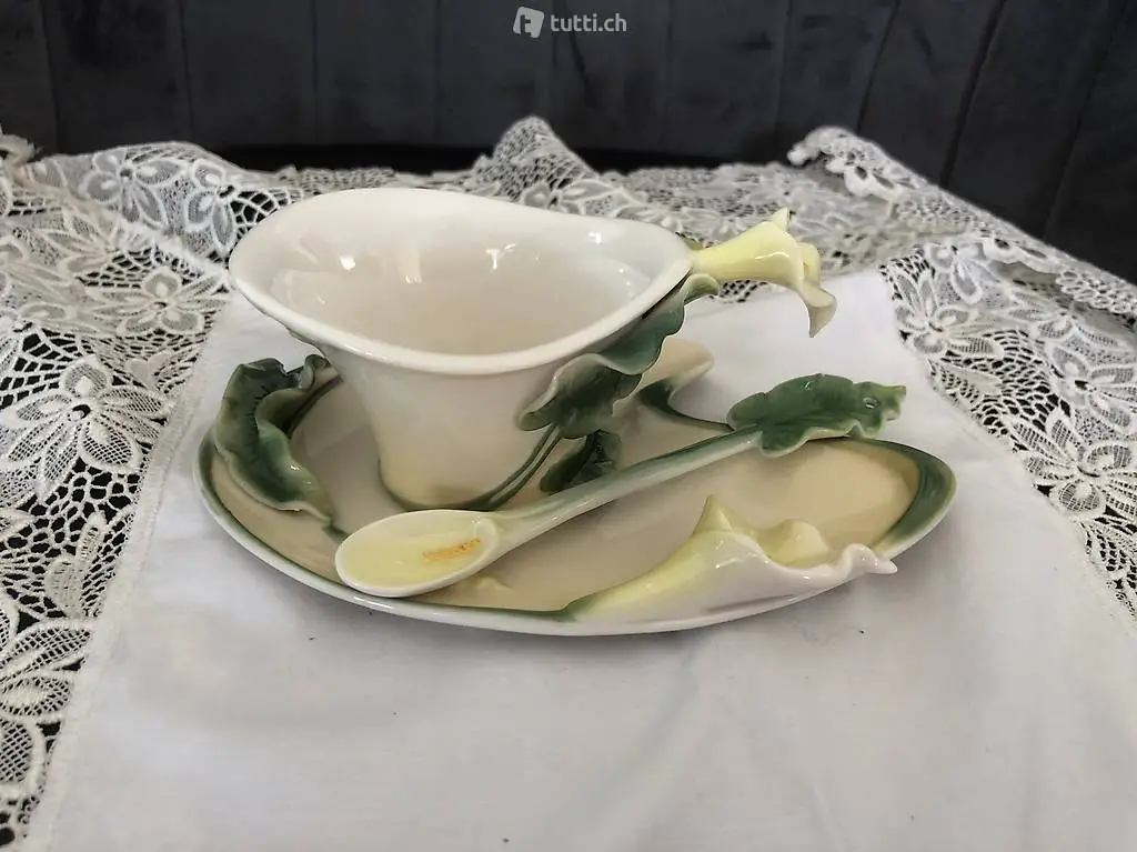 exklusive Sammeltasse Lilie, 12 x 4cm h