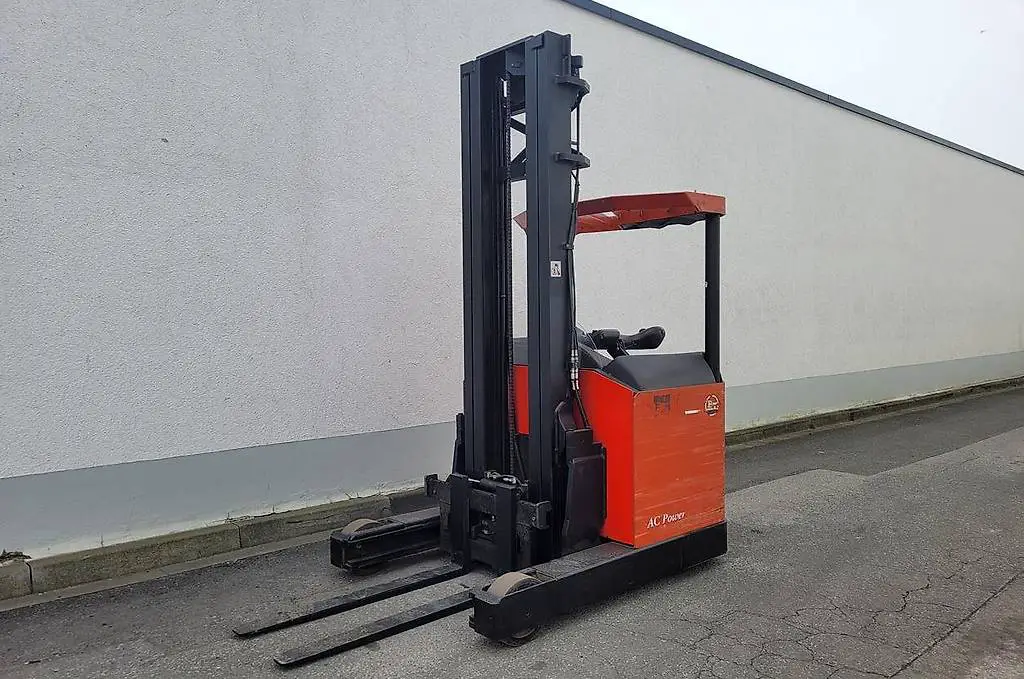 BT 25107/ Schubmaststapler Triplex Elektro Vollfreihub