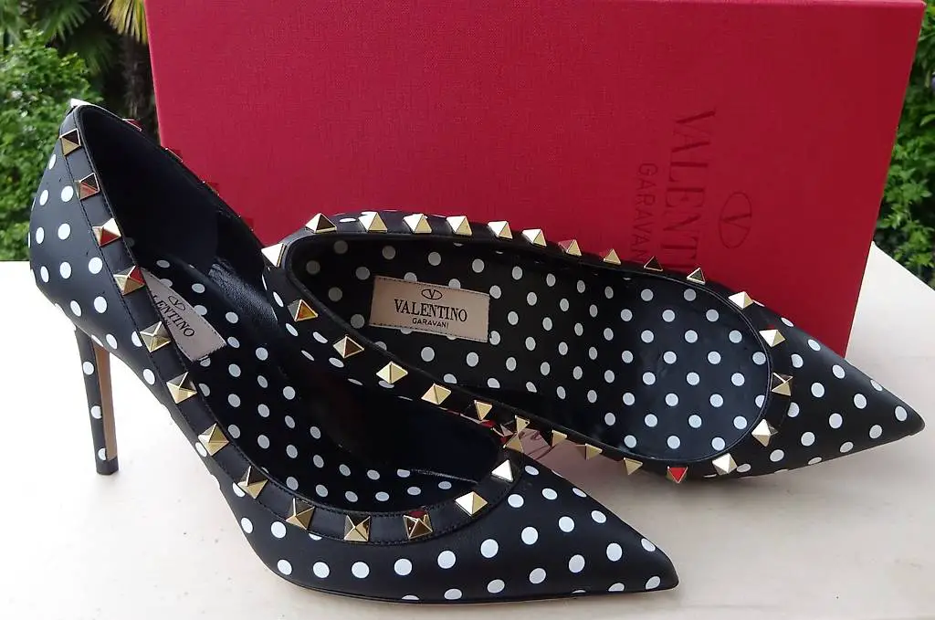 valentino leather shoes sizes: 38, 38,5, 39,40 originalnew