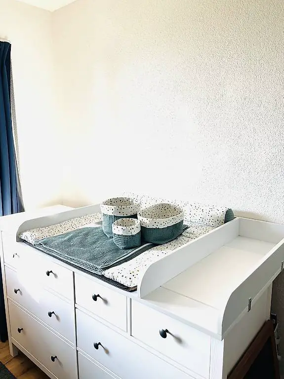 Wickelkommode-Aufsatz mit Zubehör