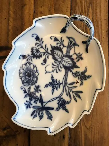 Kleine Porzellanplatte