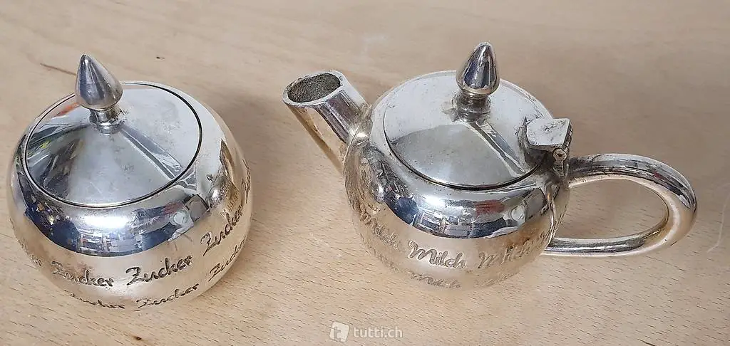 Milchkännchen und Zuckerdose, versilbert, wird noch poliert
