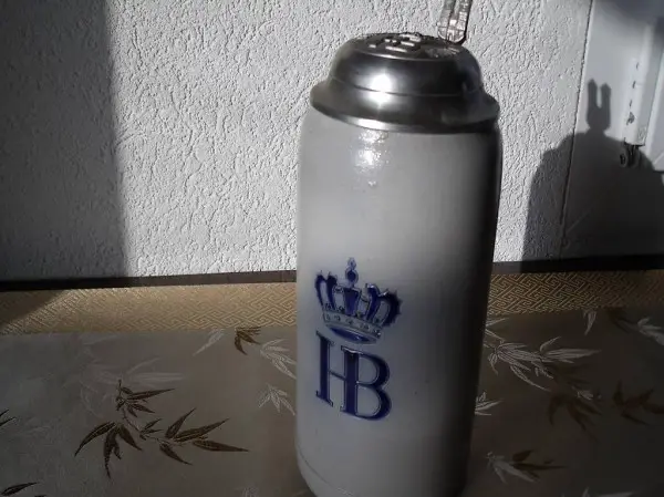 Steingut-Humpen "HB Hofbräuhaus München", Original