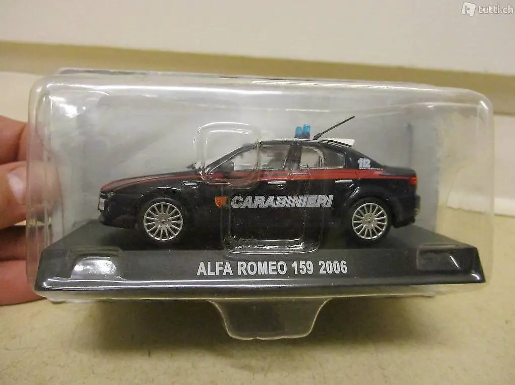 Alfa Romeo 159 (2006) Carabinieri Sammler-Modell 1:43 - TOP