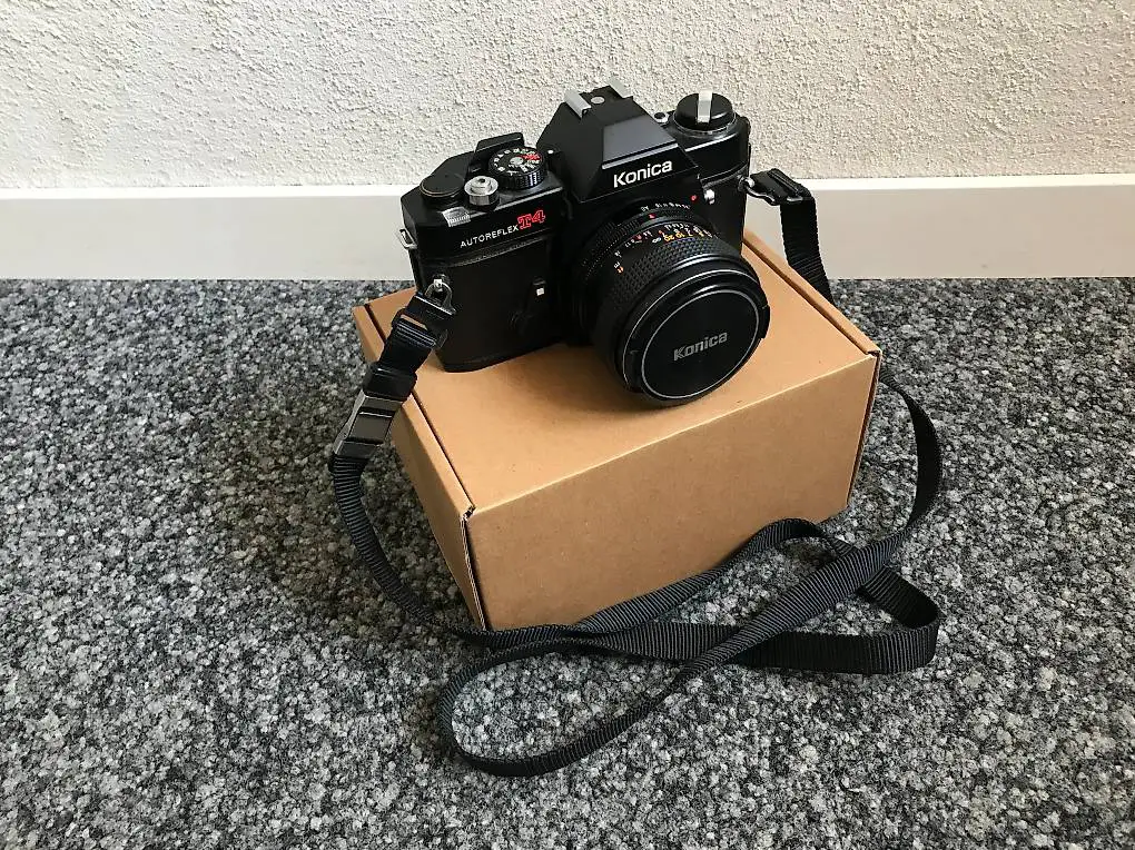 Analoge Fotokamera von Konica/Japan