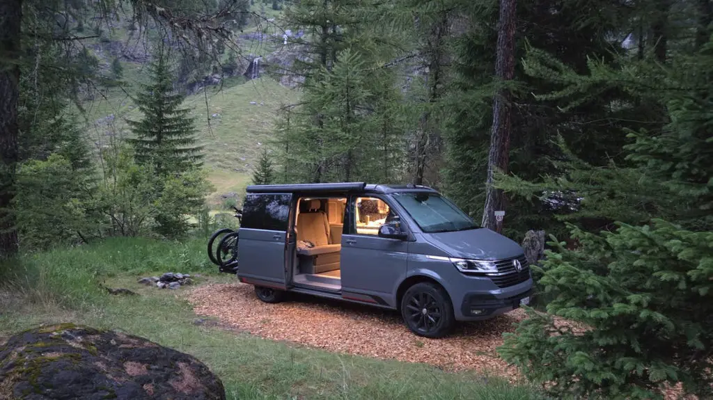 VW T6.1 California 2.0 TDI Ocean Edition Liberty DSG 4m