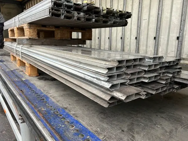 Alu-Latten und Sperrbalken, Zubehör / Diverses