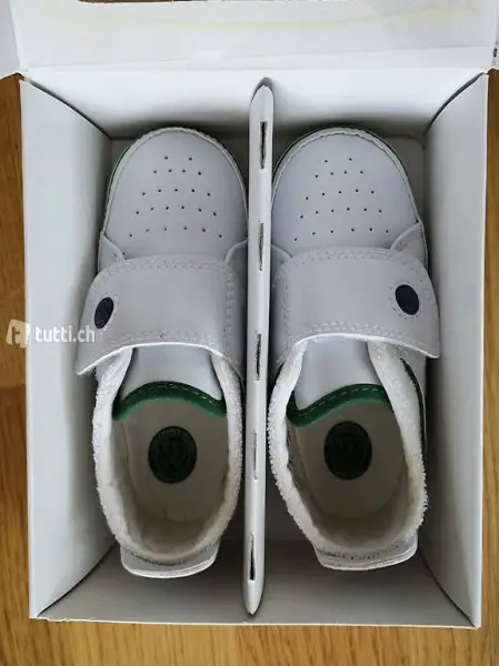 Baby Fila Schuhe neu Grösse 18