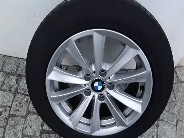 Neuwertiger ORIGINAL BMW Sommerräder 17"