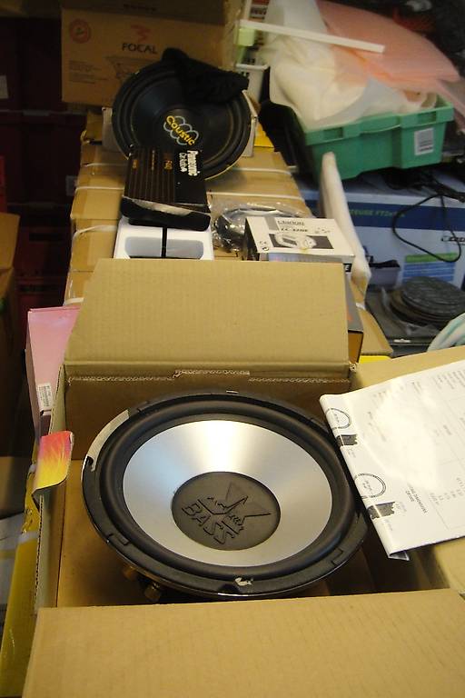 Autoalarm / Subwoofer / Rückfahrkamera / Lautsprecher etc