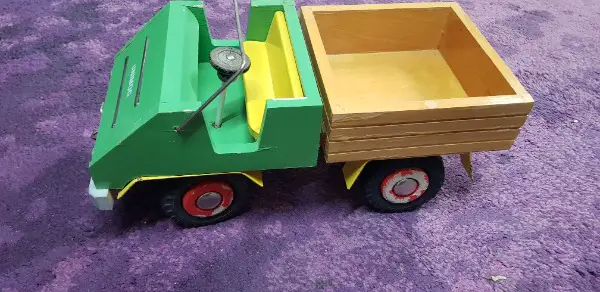Holzspielzeug/ Unimog mit Anhänger
