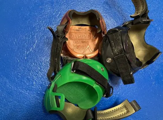 Hufschuh Viper 140x130 mit Spikes zu verkaufen