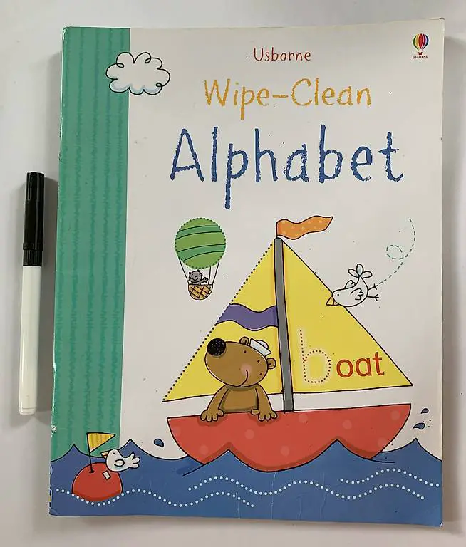 Waschbar Heft Buch um Alphabet zu lernen +Stift