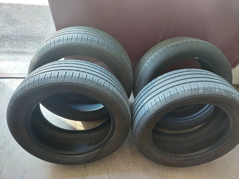 YOKOHAMA 245/50R18 100W - für Sportwagen wie NEU