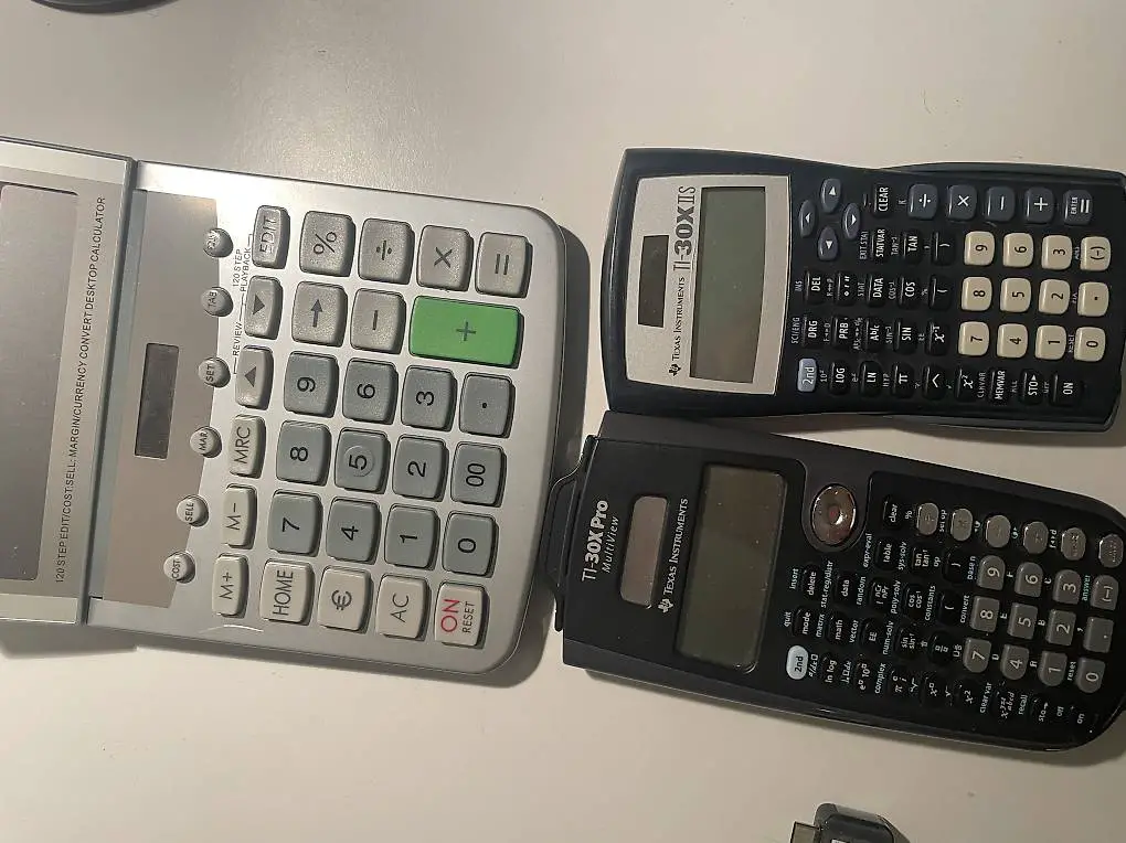 Texas Instruments 3 Taschenrechner