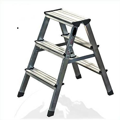 Stufenbockleiter praktisch für Montagen, Lager u. Haushalt