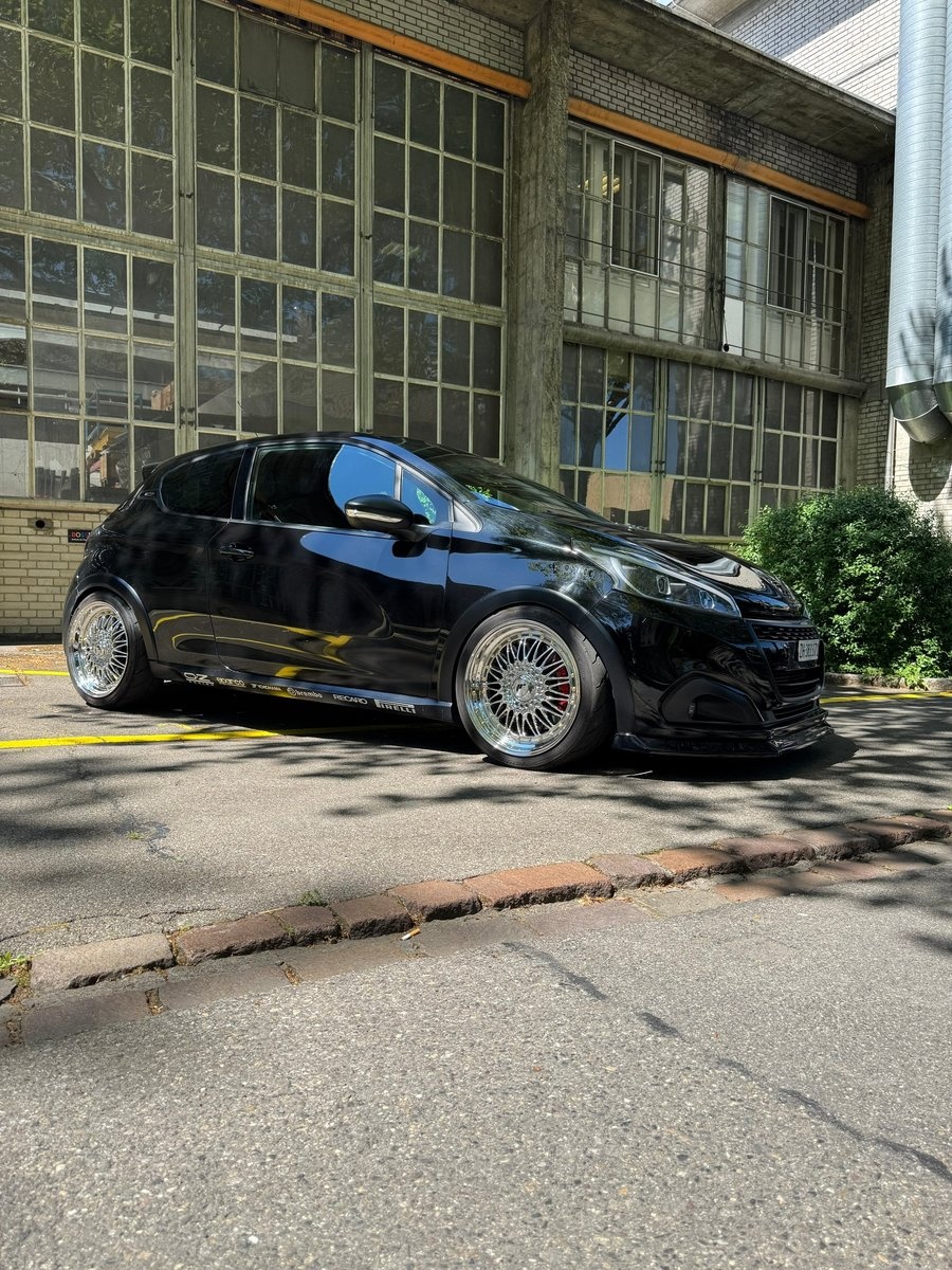 peugeot 208 1.6 turbo gti sport