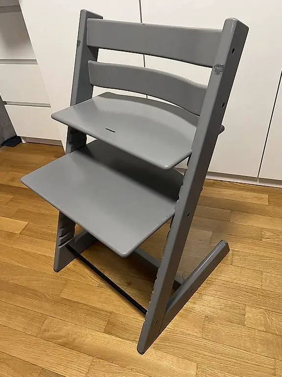 Stokke Tripp Trapp Stuhl grau neue Generation