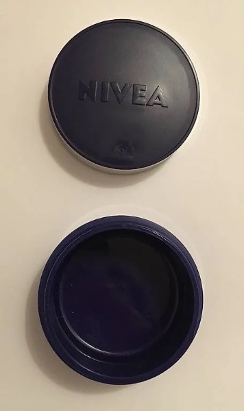 Nivea Creme Dose leer