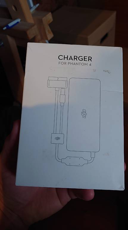 DJI Phantom 4 Ladegerät